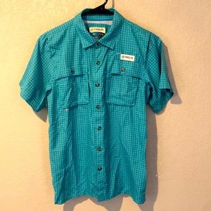 Boys Magellan “Fish Gear” button down shirt. Boys Large (14-16).